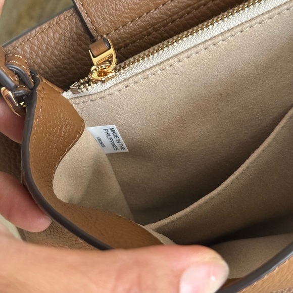 868+! New Tory Burch Britten in moose Leather Satchel and Britten cardholder - Picture 14 of 16